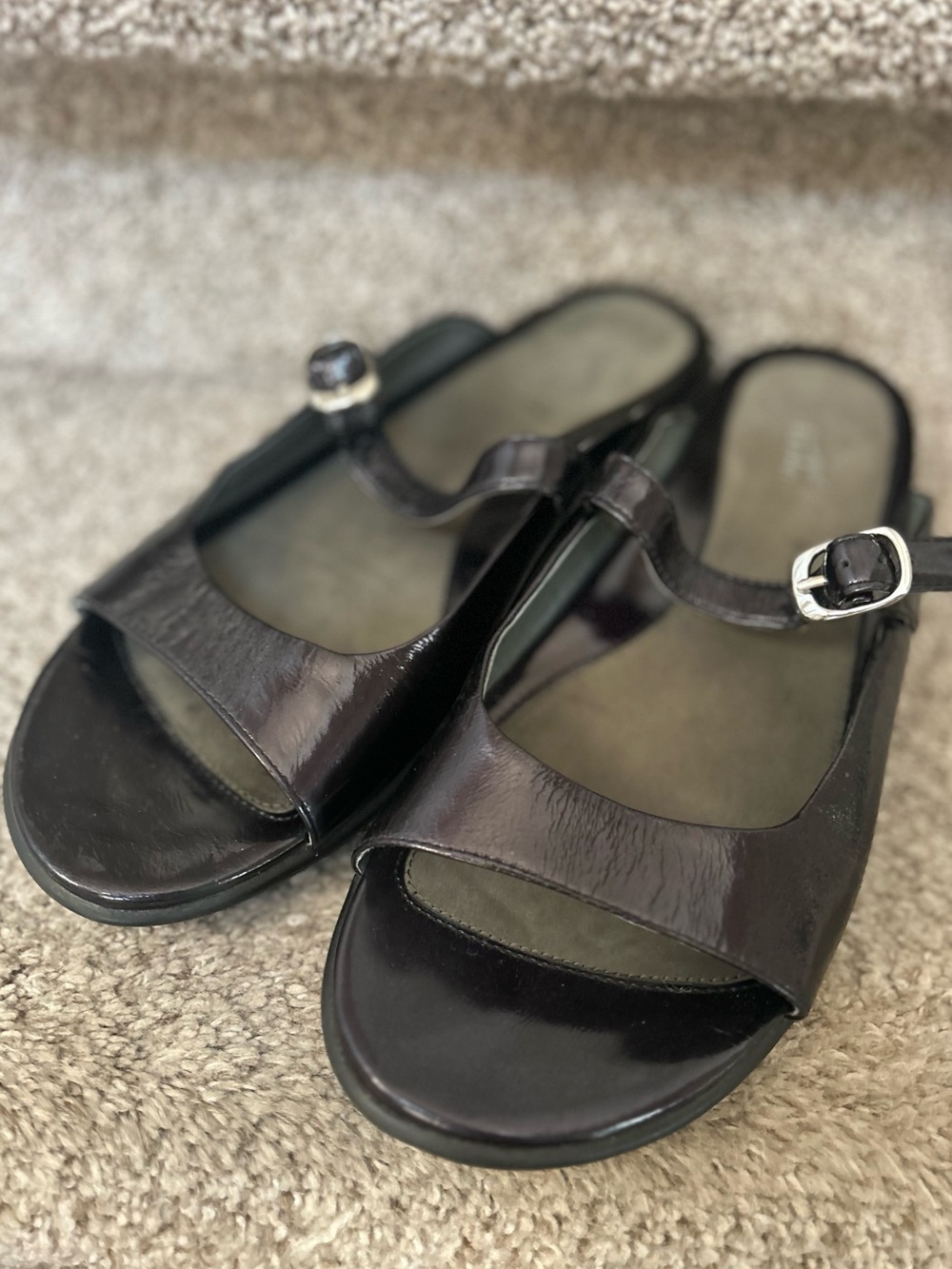 Dansko Colette Mary Jane Patent Leather Slide Sandals. EUC. SZ 42. Coquette Girl